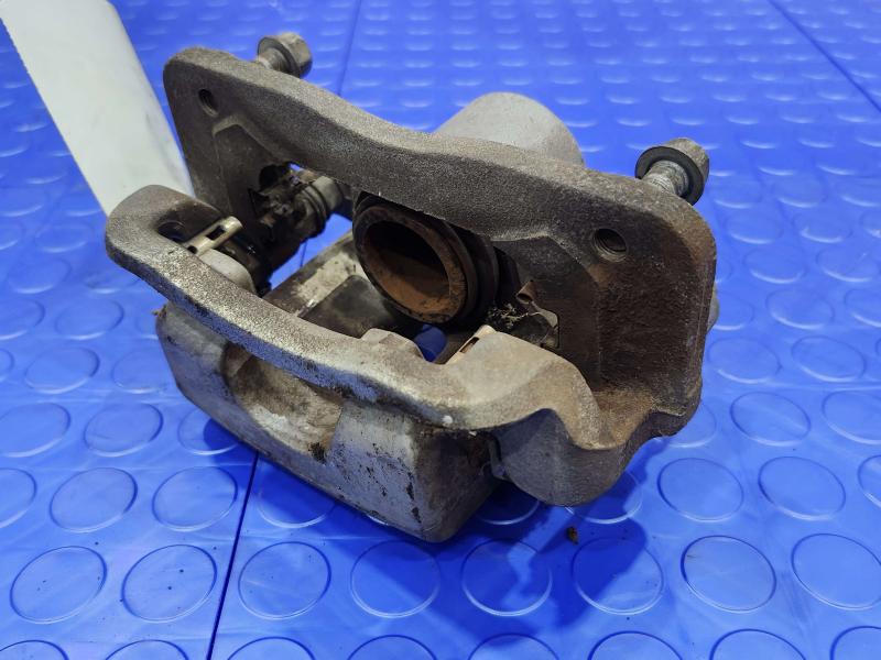 2017 Kia Sorento Caliper