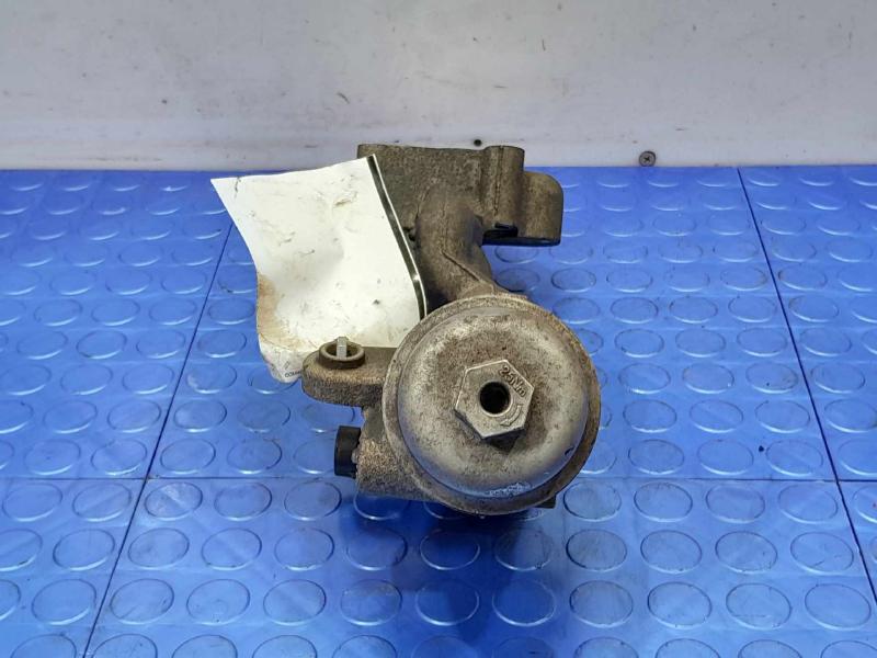 2014 Chevrolet Caprice Oil Filter Housing