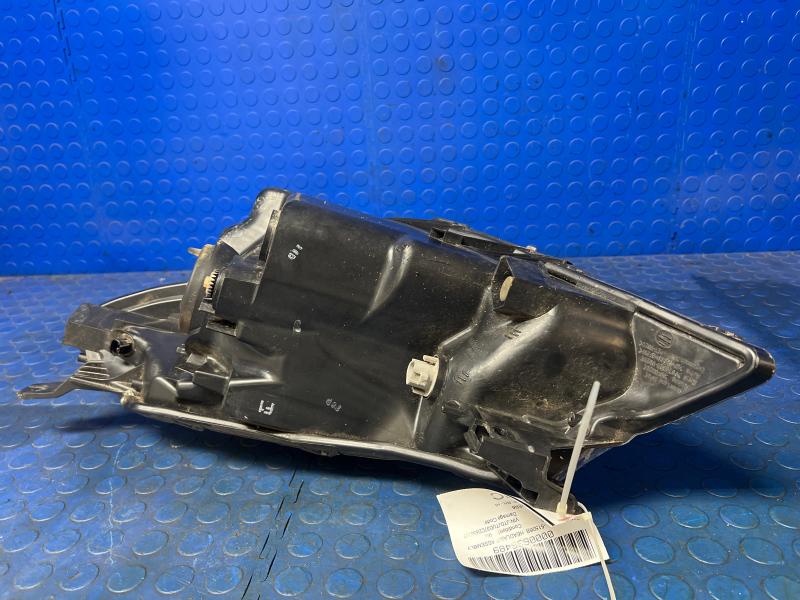 2012 Toyota Yaris Headlamp Assembly