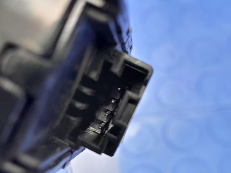 2015 Chevrolet Tahoe Door Switch Front