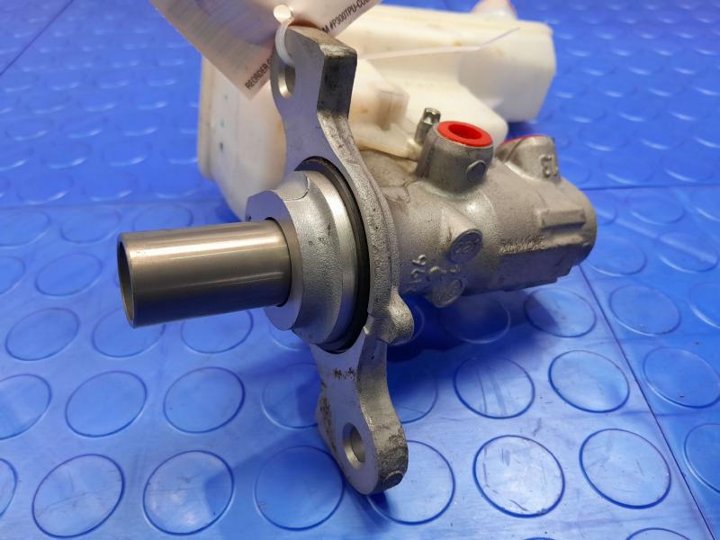 2020-2024 Nissan Versa Brake Master Cylinder Assembly Genuine OEM D60105EE0A