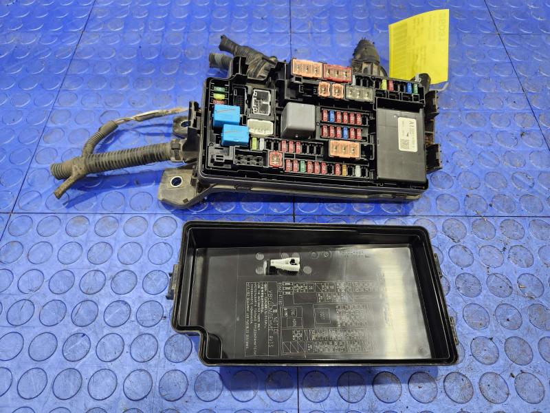 2017 Toyota Prius Engine Fuse Box