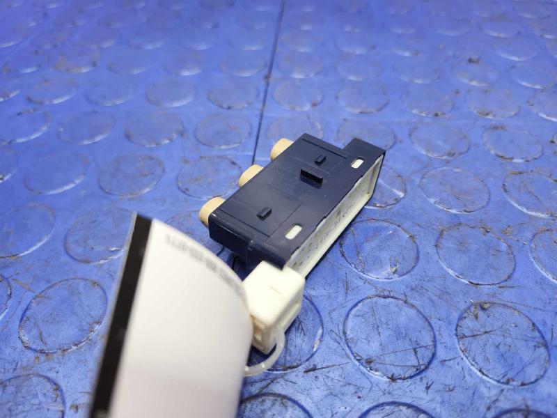 2015 Toyota Avalon Door Switch Front