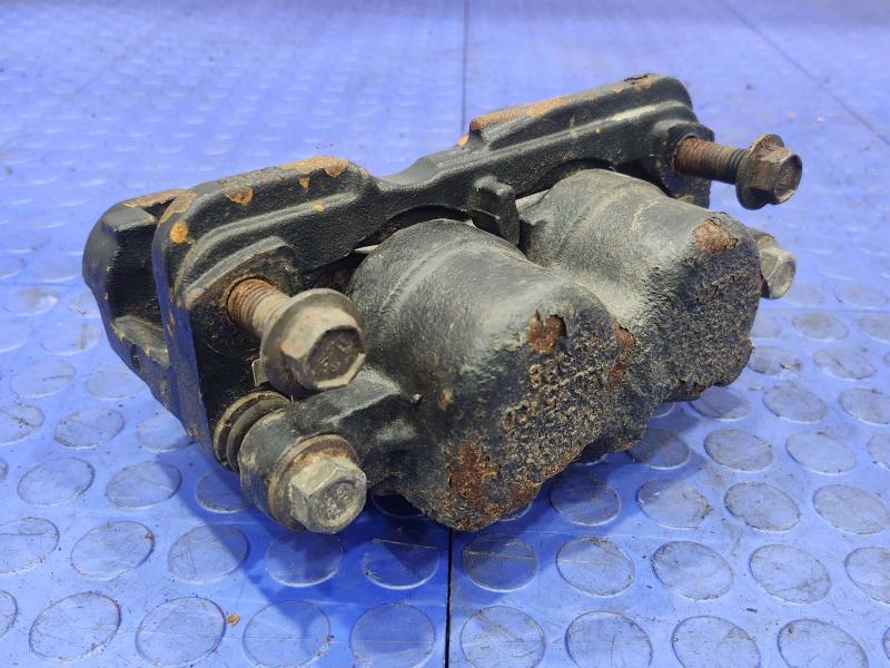 2002 GMC Sierra 2500 Caliper