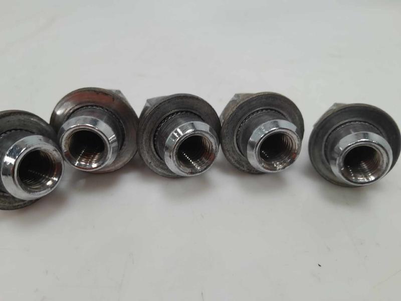 2011 Toyota RAV4 Lug Nuts