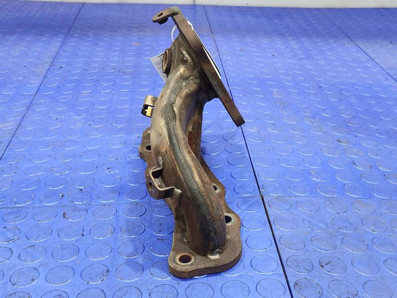 2013 Nissan Pathfinder Exhaust Manifold