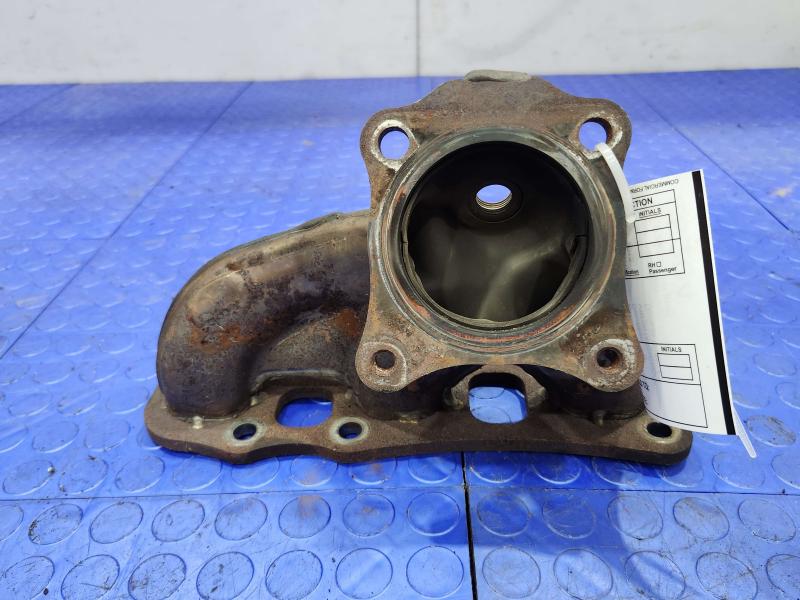 2013 Nissan Pathfinder Exhaust Manifold