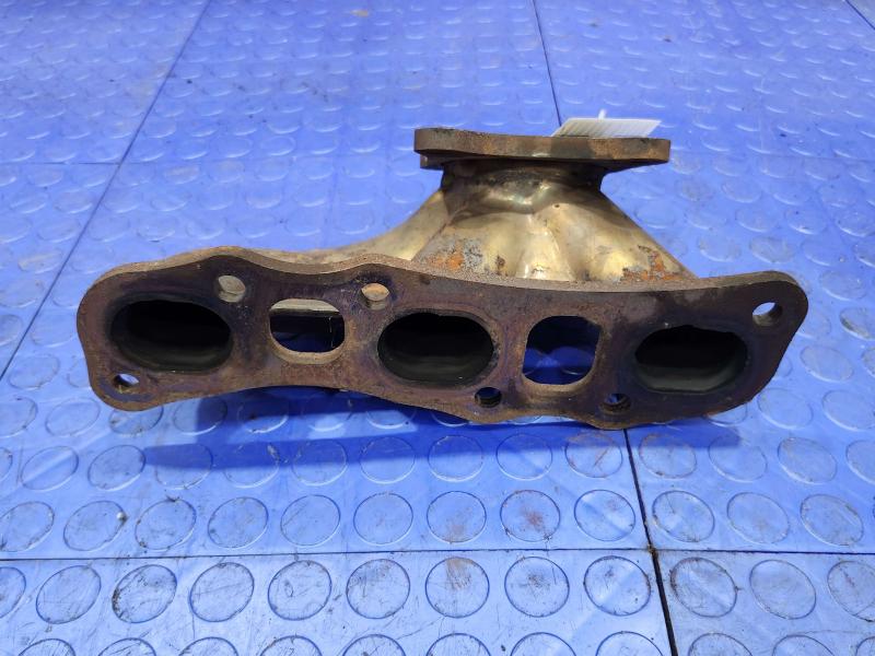 2013 Nissan Pathfinder Exhaust Manifold