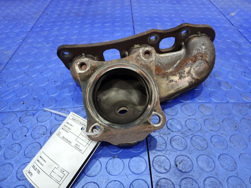 2013 Nissan Pathfinder Exhaust Manifold