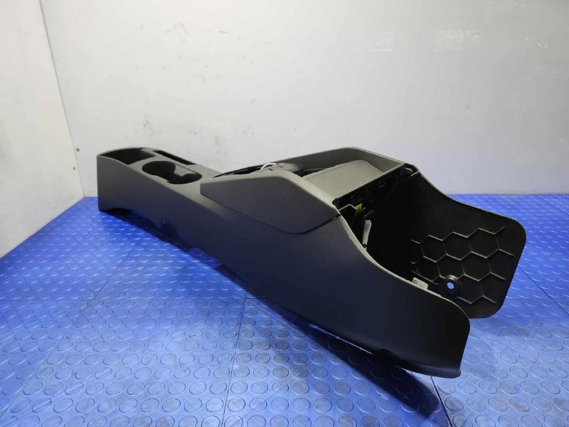 2018-2023 Kia Rio Center Floor Console Assembly Black w/o Armrest OEM 84611H9000WK