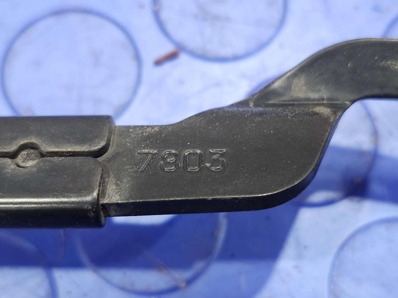 2010 Toyota Prius Wiper Arm