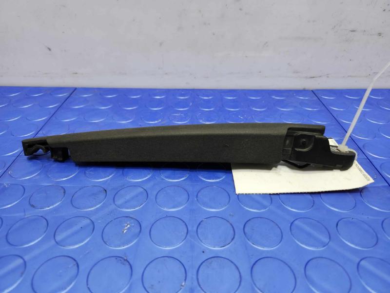 2013-2019 Hyundai Santa Fe 3.3L Rear Back Glass Wiper Arm OEM 98811B8000