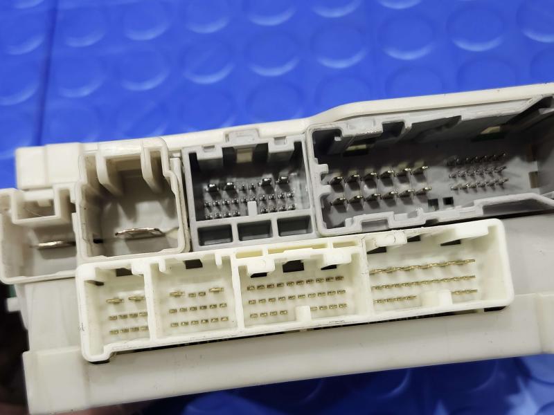 2008 Lexus LS 460 Cabin Fuse Box
