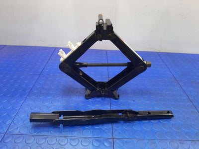 2015 Ford Fusion Jack Assembly