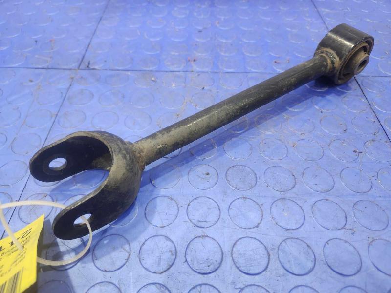 2016 Toyota Prius Lower Control Arm Rr