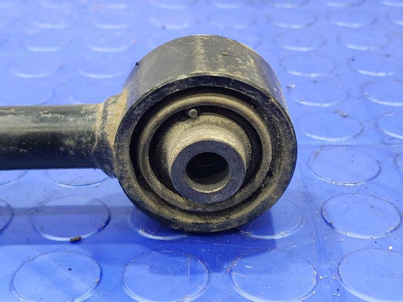2016 Toyota Prius Lower Control Arm Rr