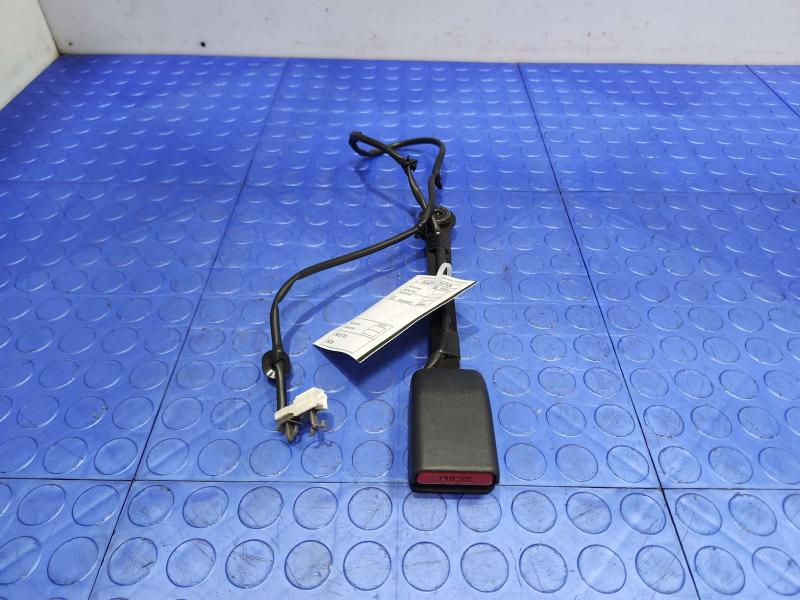 2016 Nissan Rogue Front Seat Belt