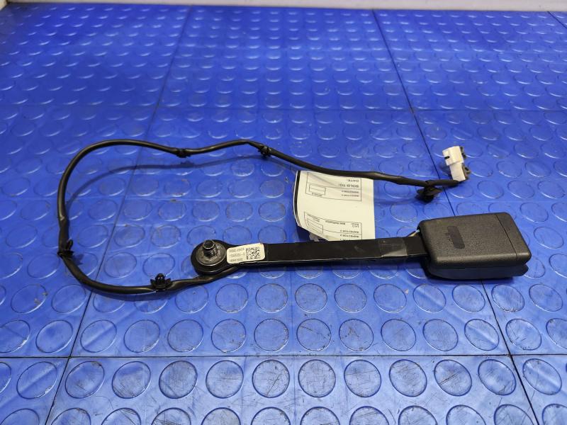 2016 Nissan Rogue Front Seat Belt