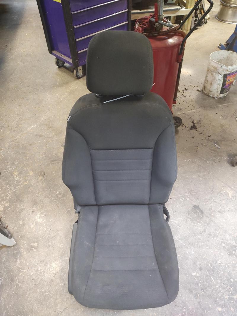 2015 - 2020 Dodge Charger Front Seat RH Passenger Side Black (C8X9) Cloth Manual OEM