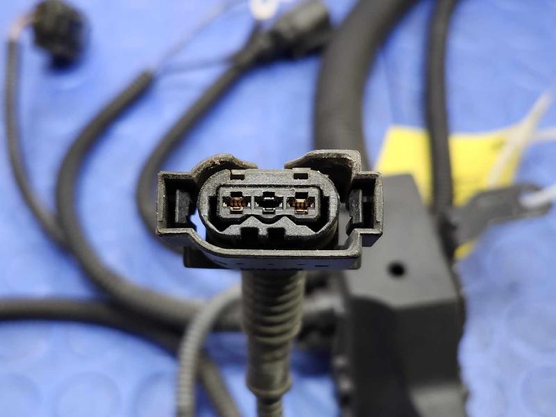 2003-2006 BMW 2.5L 3.0L Engine Wiring Harness Module Genuine OEM 12517524106