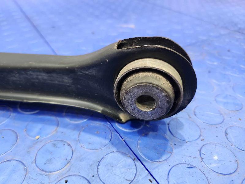 2019 Cadillac XT5 Lower Control Arm Rr