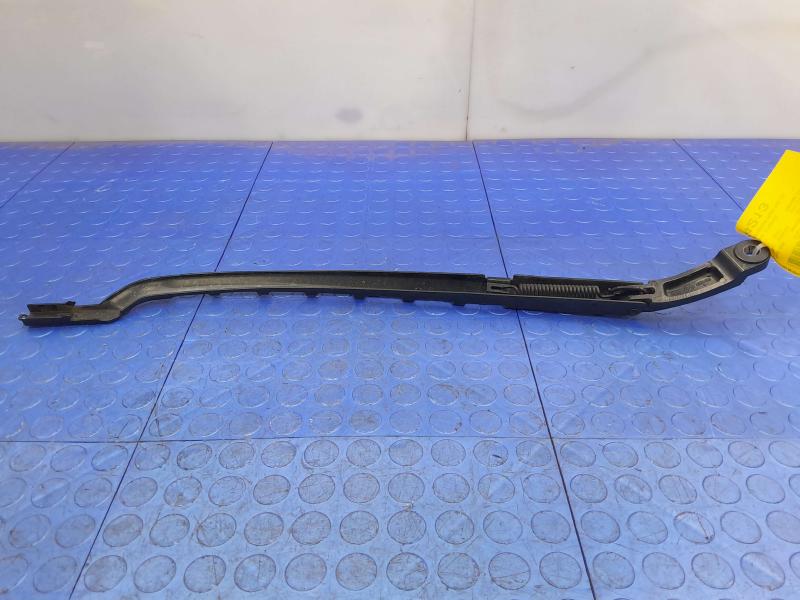 2017 Lincoln Continental Wiper Arm