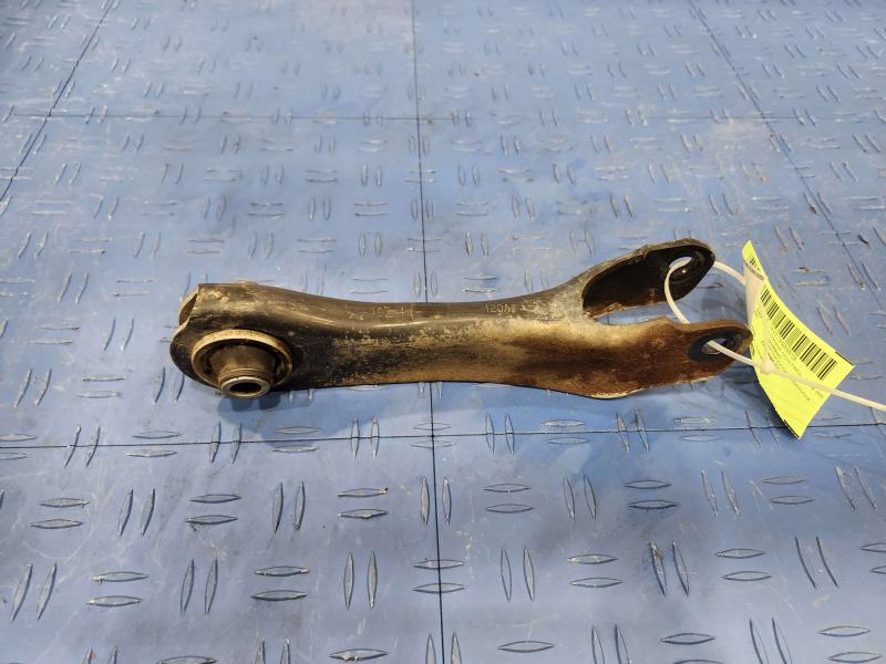 2015 Chrysler 200 Lower Control Arm Rr