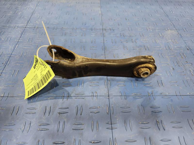 2015 Chrysler 200 Lower Control Arm Rr