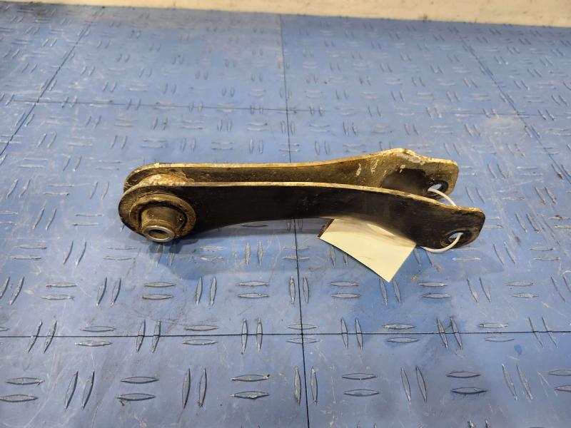 2015 Chrysler 200 Lower Control Arm Rr