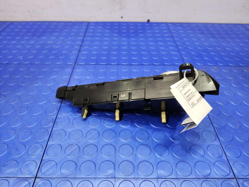2015 Toyota Prius Heater A/C Control