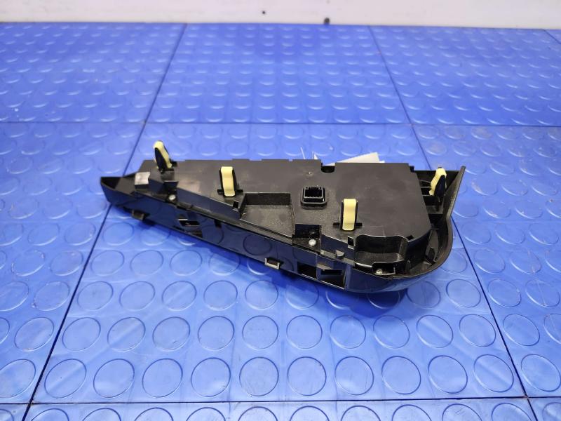 2015 Toyota Prius Heater A/C Control