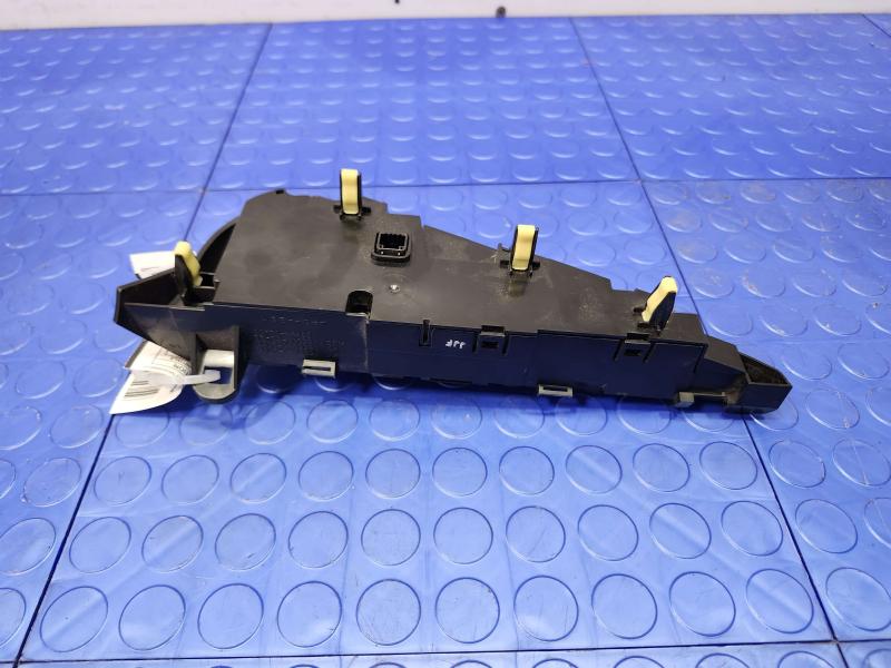 2015 Toyota Prius Heater A/C Control
