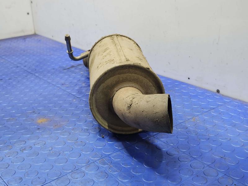 2012 GMC Yukon Muffler