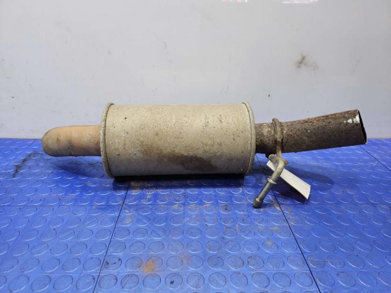 2012 GMC Yukon Muffler