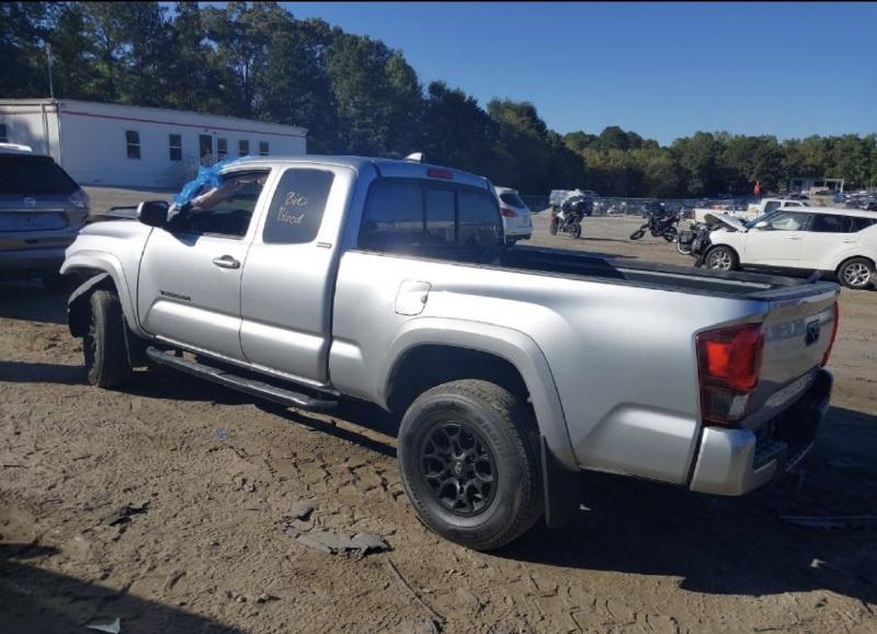 2022 Toyota Tacoma Front Door Latch