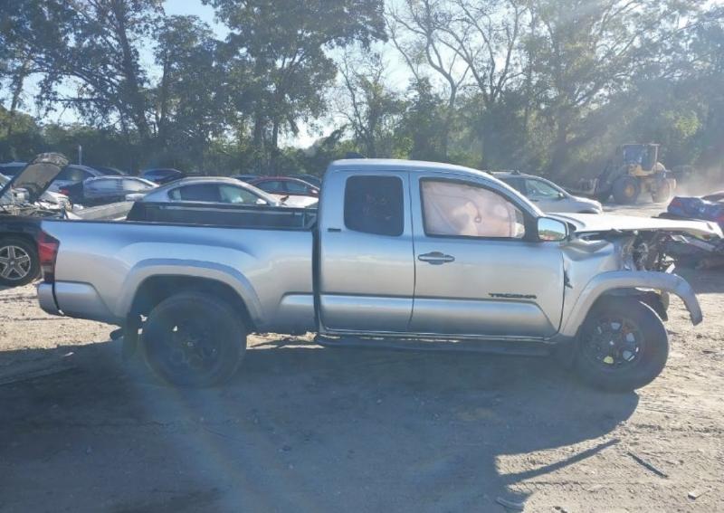 2022 Toyota Tacoma Front Door Regulator