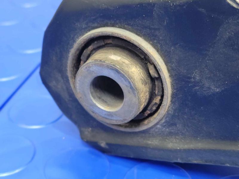 2014 Jeep Cherokee Lower Control Arm Rr