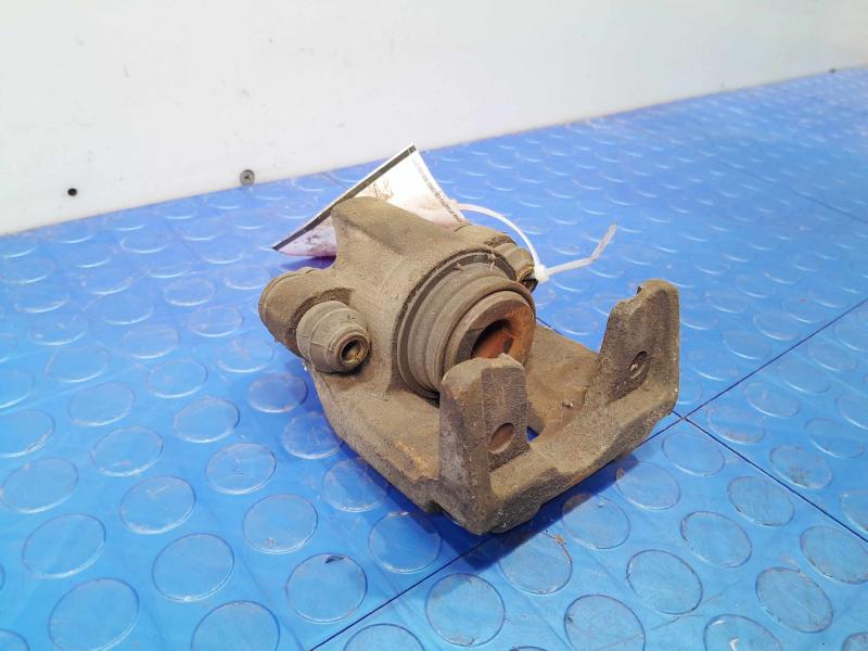 2005 Ford Explorer Caliper