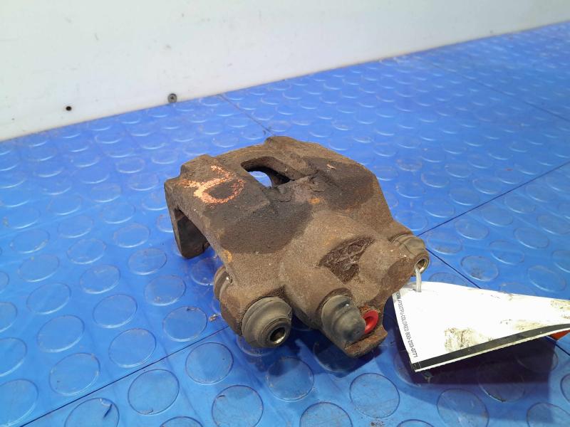 2005 Ford Explorer Caliper