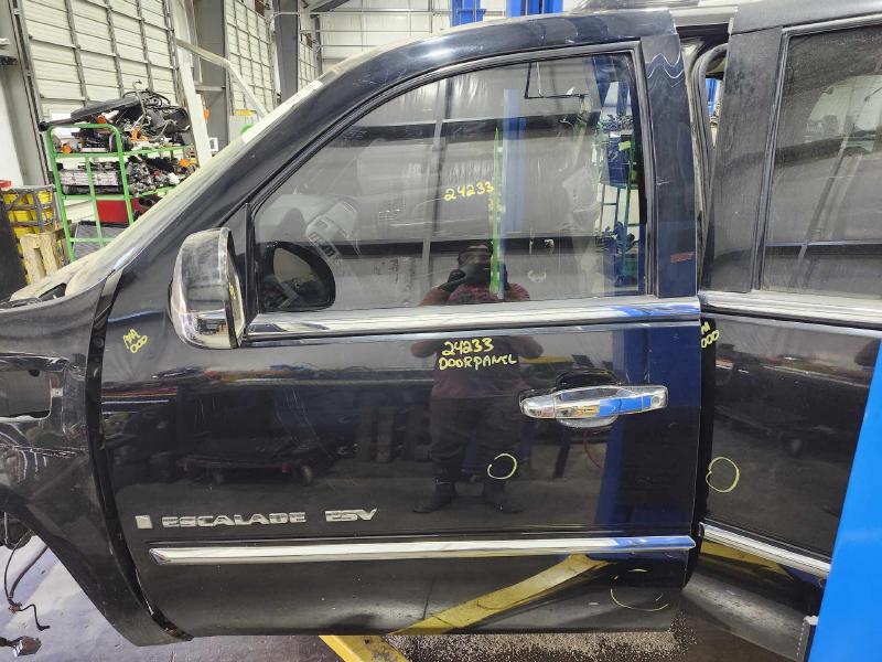 2007 Cadillac Escalade ESV Front Door