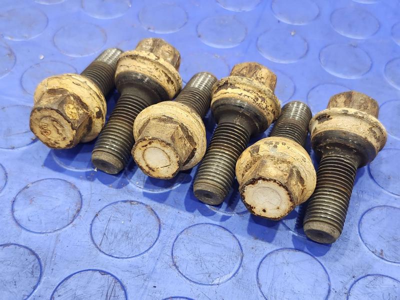 2012 Mercedes Sprinter Lug Nuts