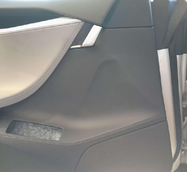 2013 Tesla Model S Front Door Trim Panel