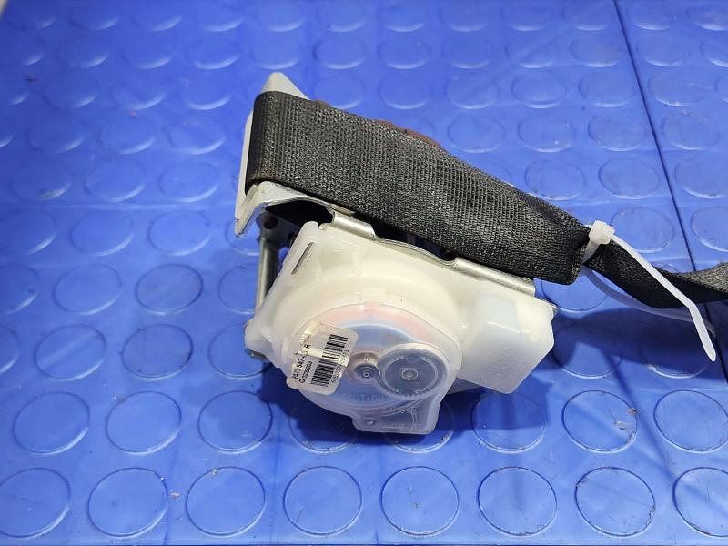 2016 Nissan Rogue Rear Seat Belt