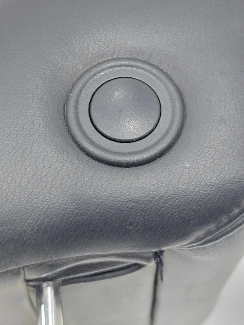 2008 GMC Yukon XL Headrest