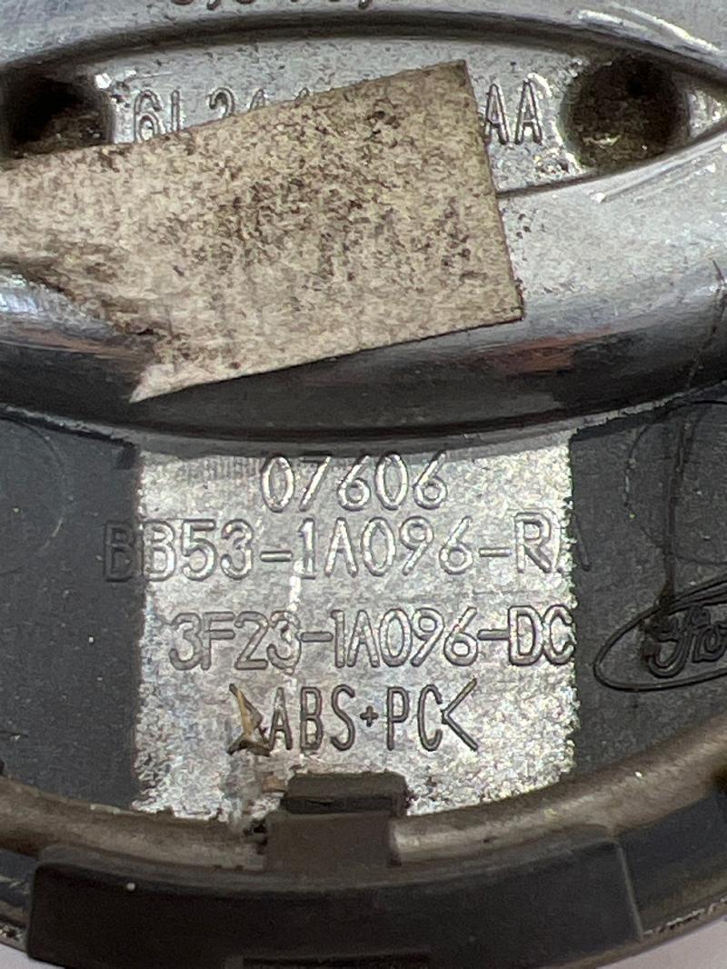 2011 Ford Explorer Center Cap