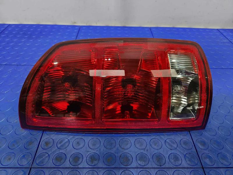 2002 Dodge Ram 1500 Tail Light Assembly