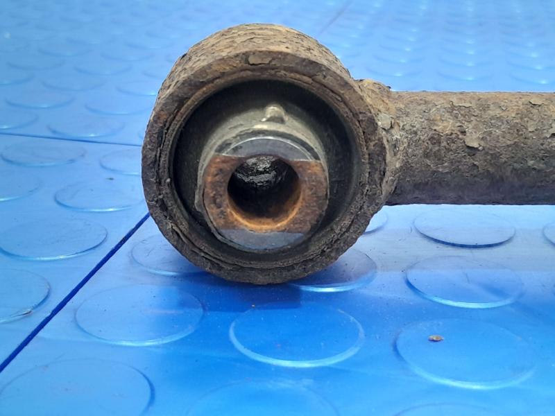 2012 Kia Sorento Lower Control Arm Rr