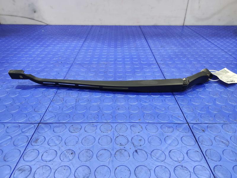 2017 Chevrolet Silverado 2500 Wiper Arm