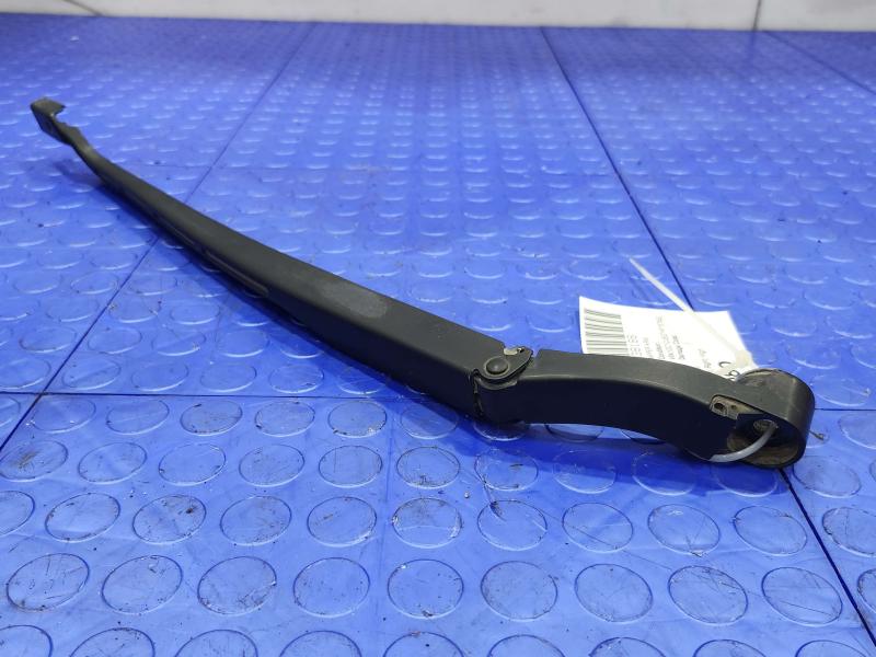2017 Chevrolet Silverado 2500 Wiper Arm