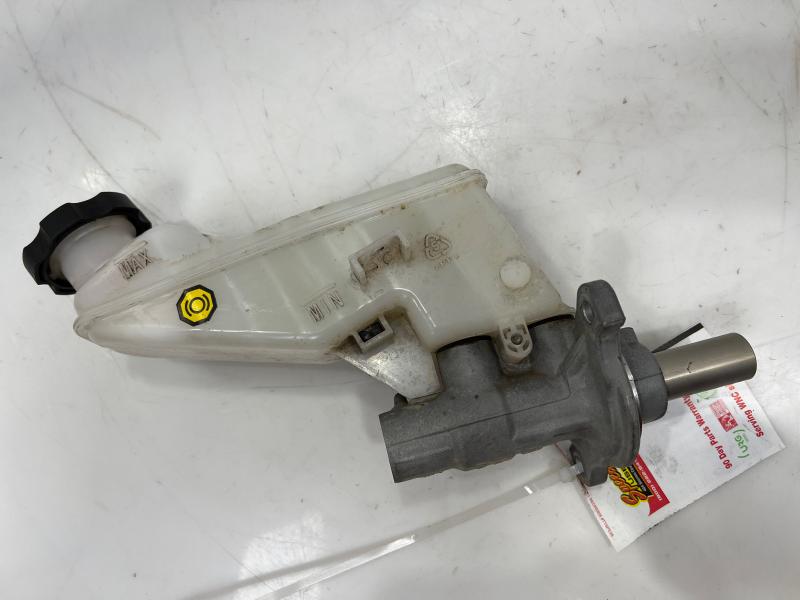 2017 - 2019 Hyundai Elantra Sedan Brake Master Cylinder Assembly OEM 58510F2400